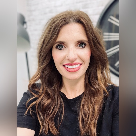 Meet your Posher, Jordan!! Who loves shopping and finding great deals! - Picture 7 of 7